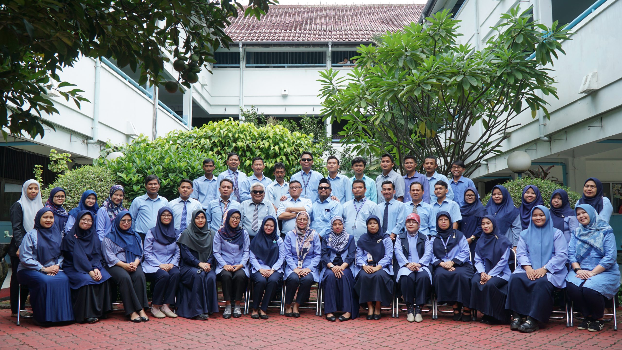 Bapak Ibu Guru dan Tenaga Kerja SMA Sumbangsih